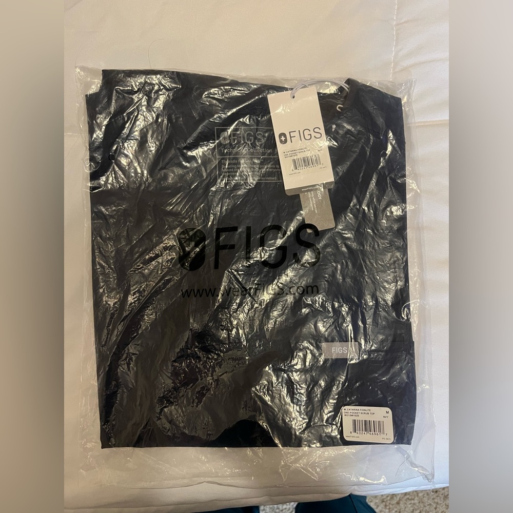 Figs Scrub Top